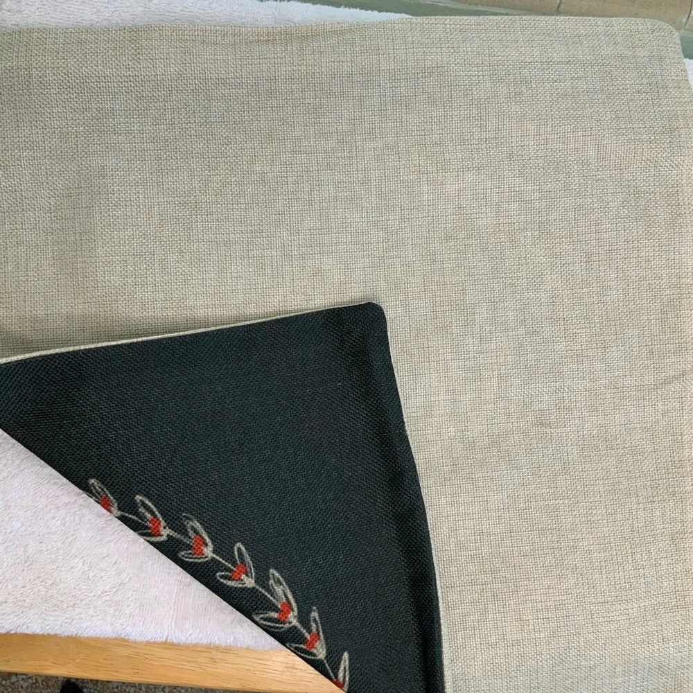 Christmas Cushion Cover 16x16 zipper opening Black and Linen